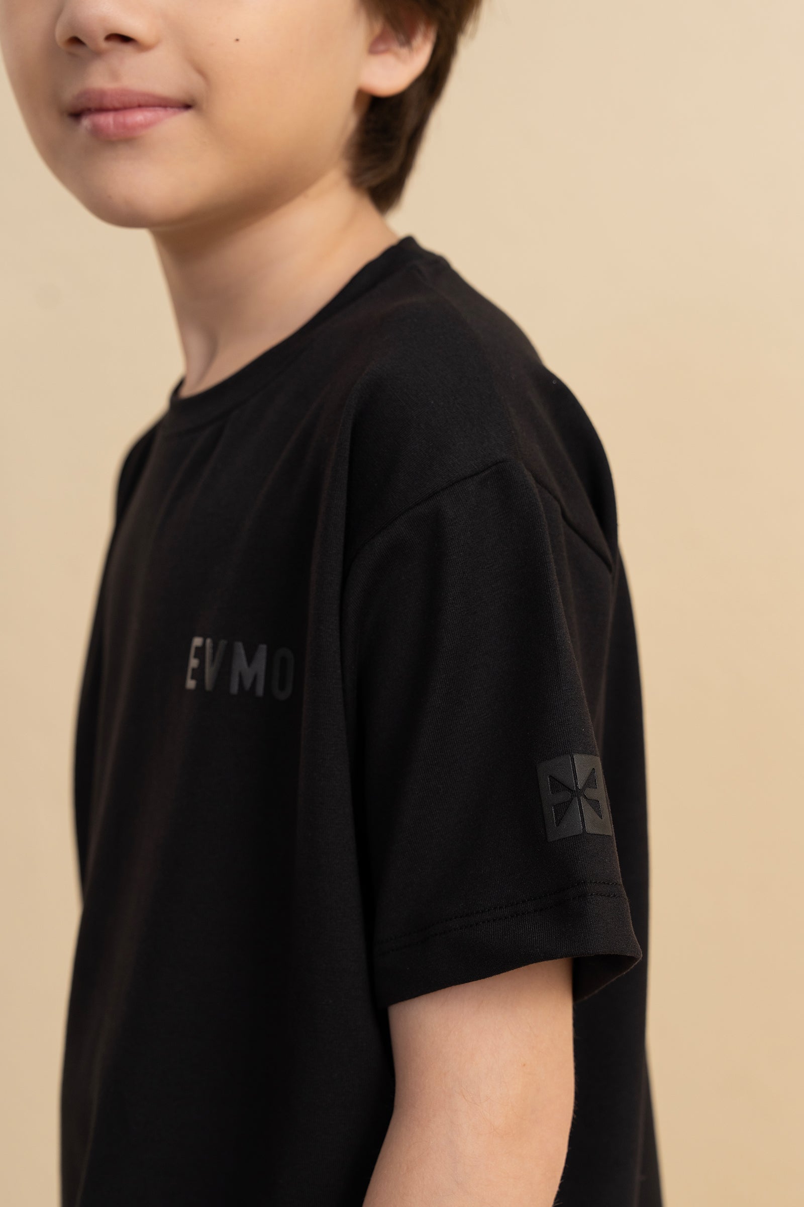 The Ease Tee- Carbon Black