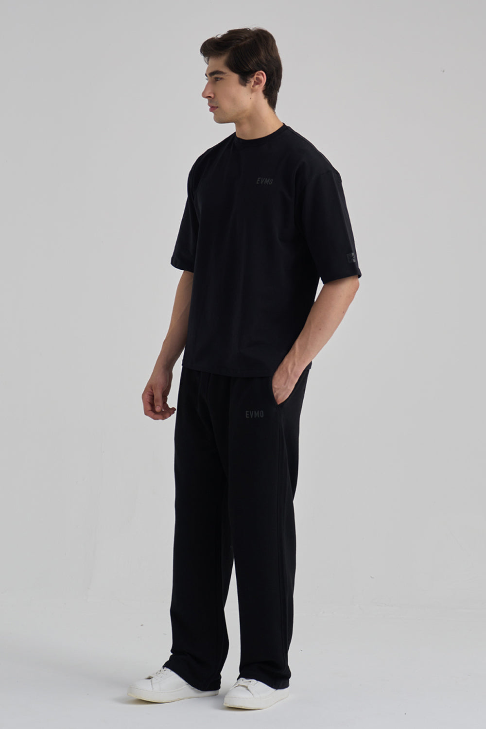 The Essential Tee- Carbon Black