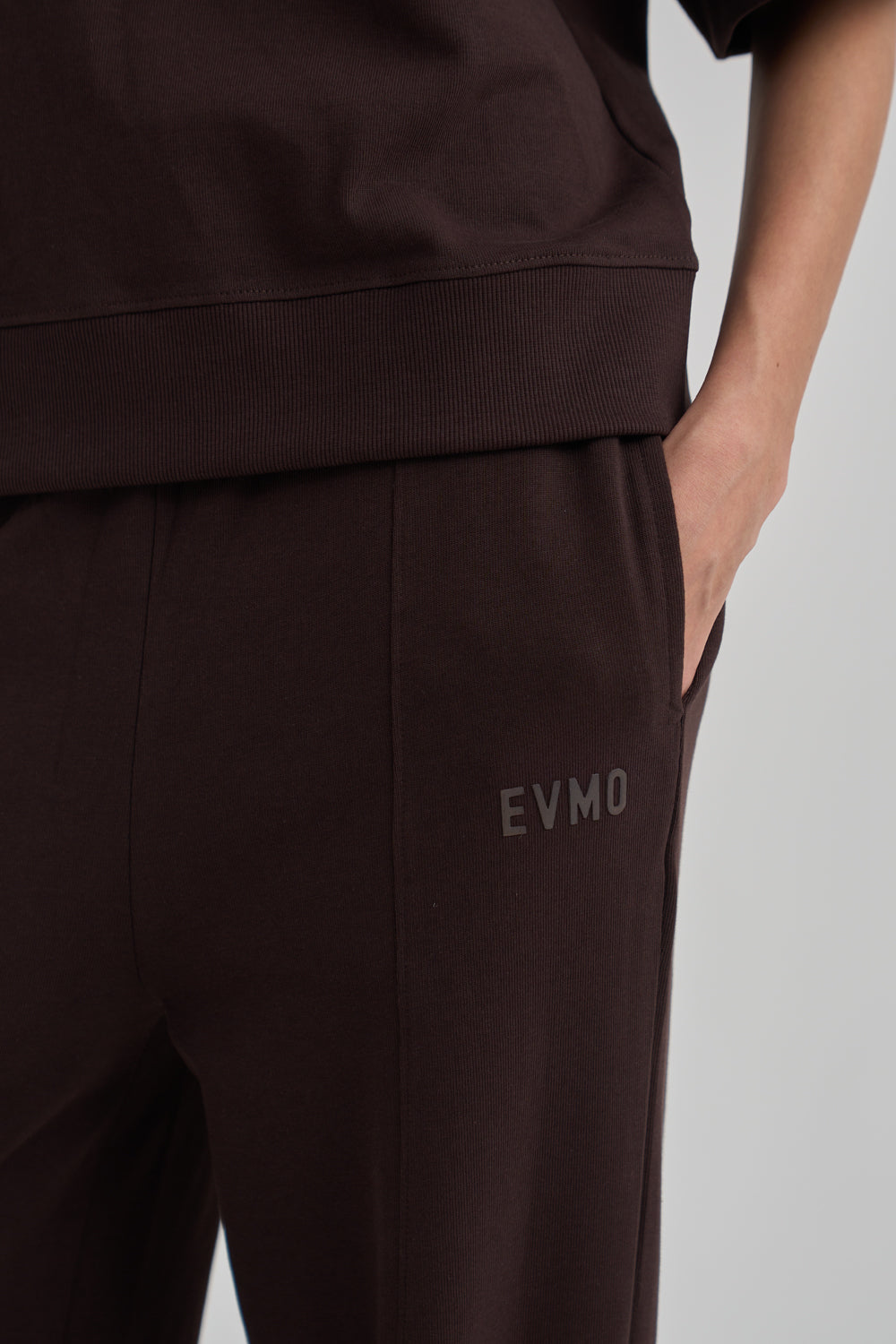 Everyday Comfort Rib Tee - Mocha